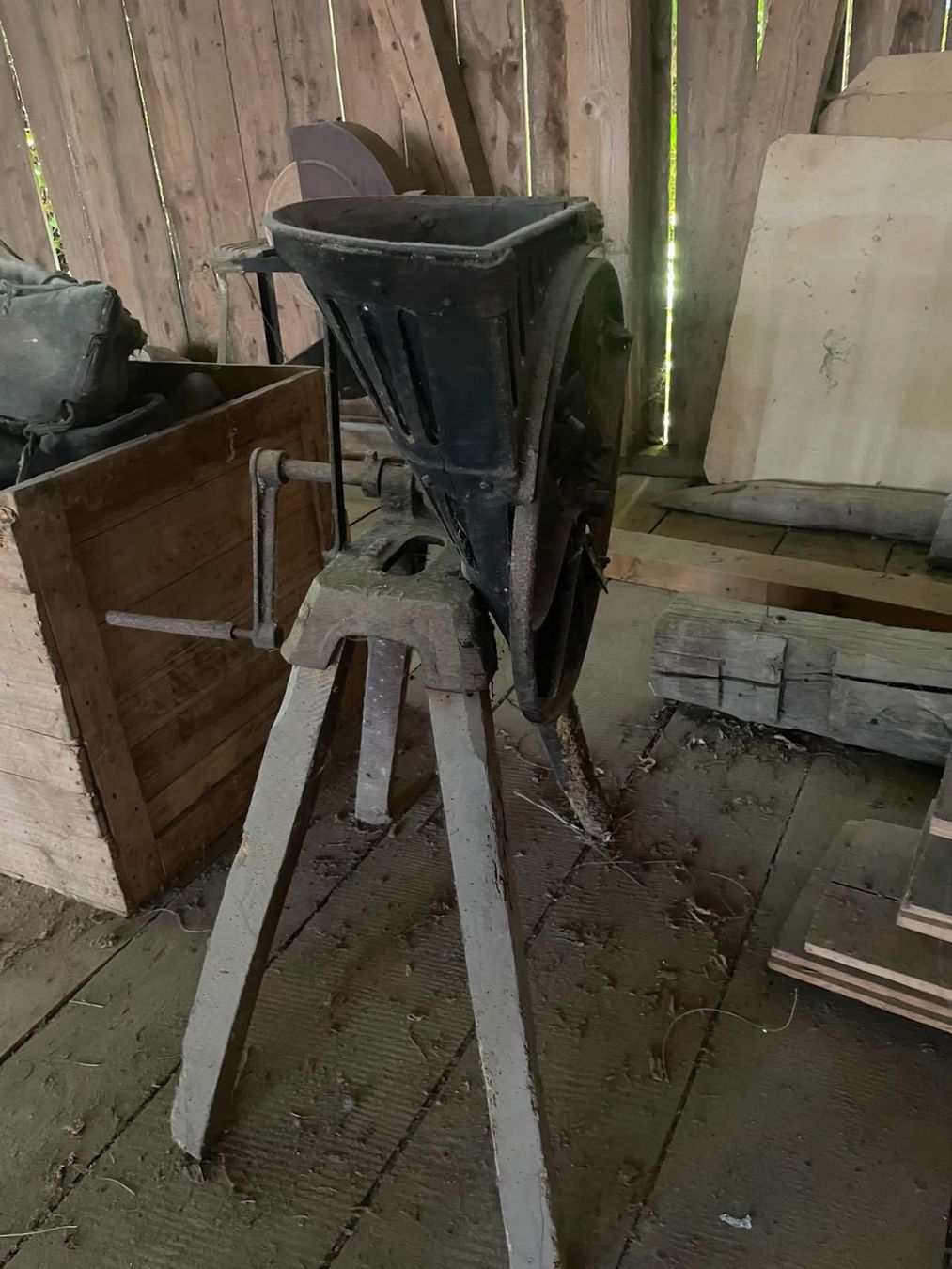 Tutte le macchine: Ancien coupe-betteraves – Usato da Boncourt venduto da Francette 1