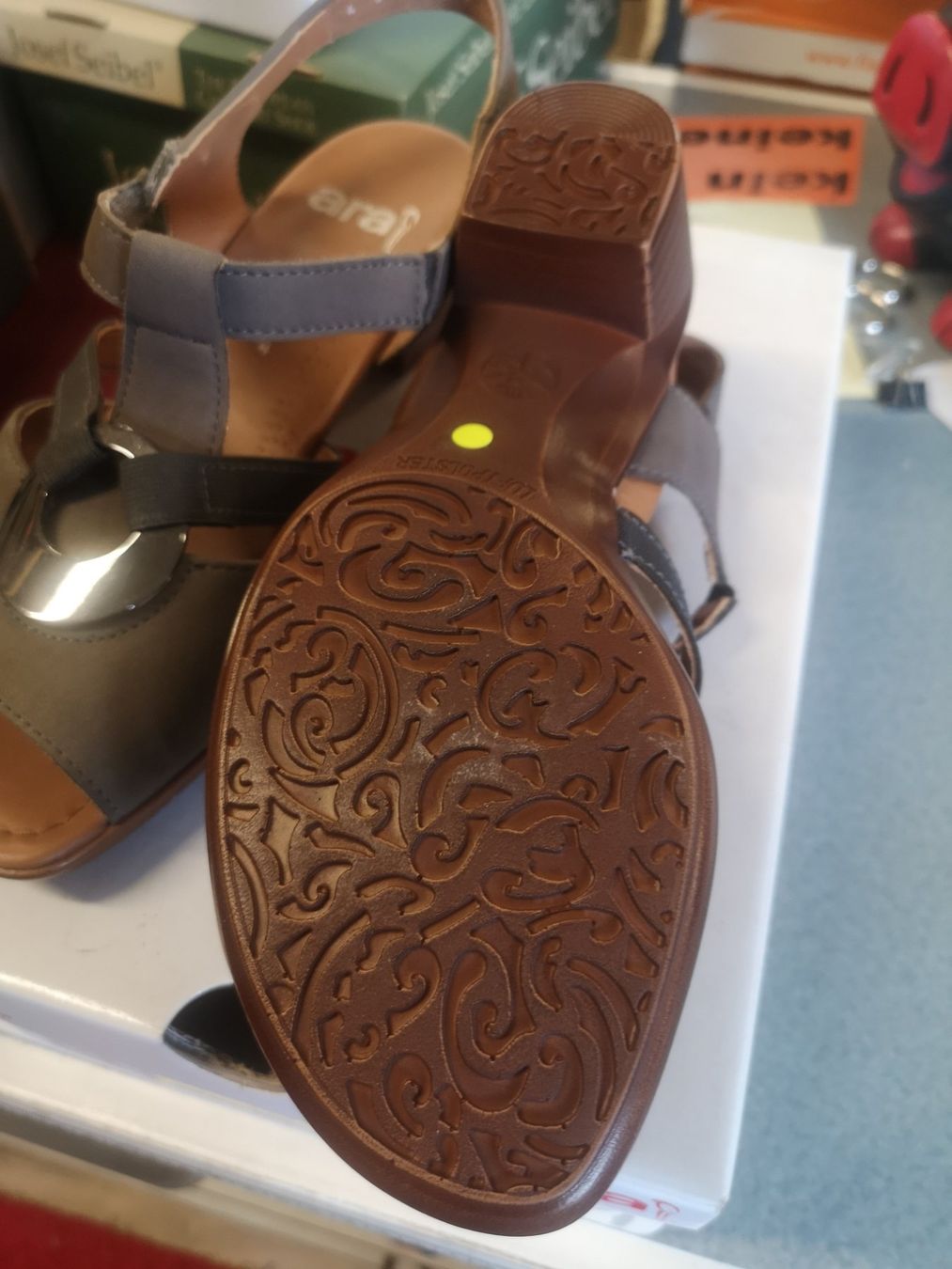 Ara Chaussures femmes: ARA – Neuf avec emballage d'origine à Möhlin par Highwaytom 2