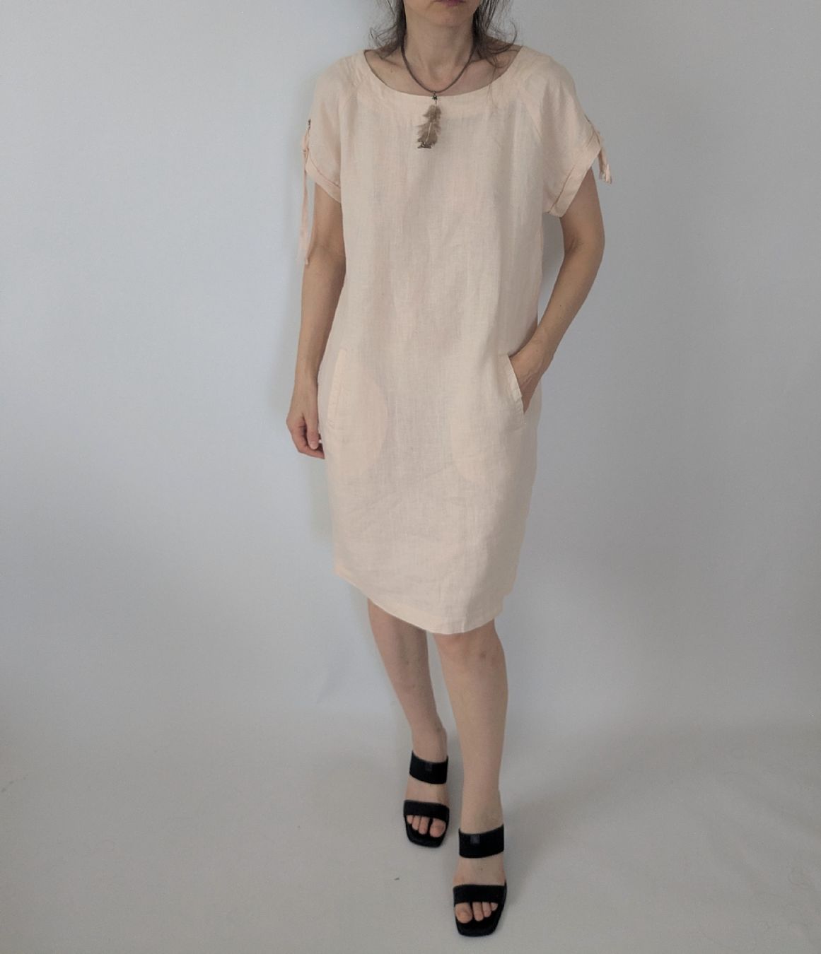 Maddison Vestiti: Kleid Moddison 100% Leinen Rosé Grösse 40  – Usato da Rorschach venduto da olg_5qq2