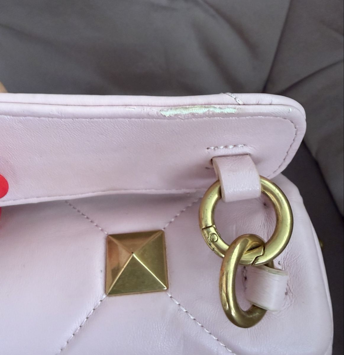 Valentino Taschen für Damen: Handtasche rosa mit Rockstuds – Gebraucht aus Unterengstringen von Blingbling537 2