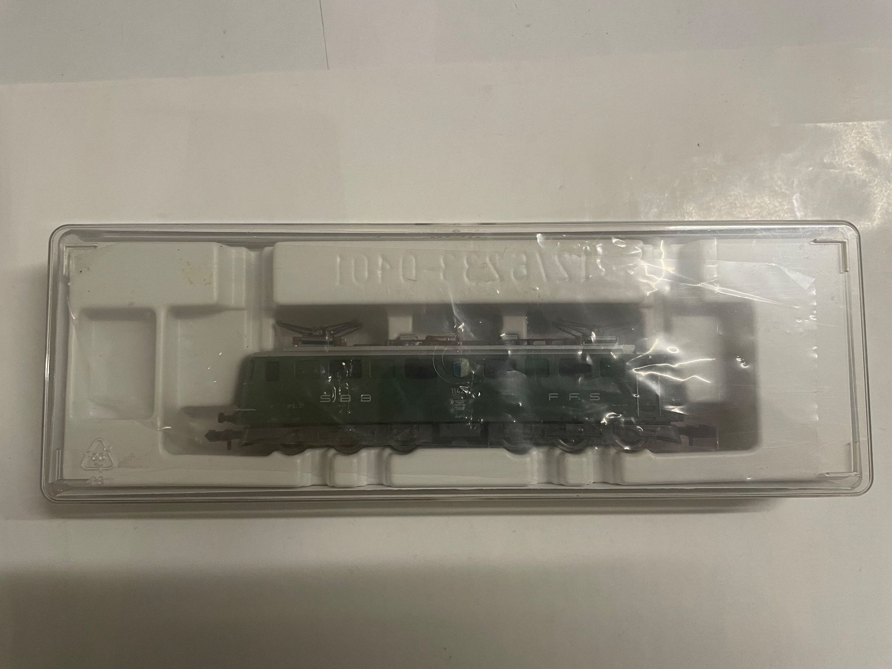 Trix Modelleisenbahnen: Ae 6/6 CFF « Lucerne » – Gebraucht aus Pont (Veveyse) von Labiche0