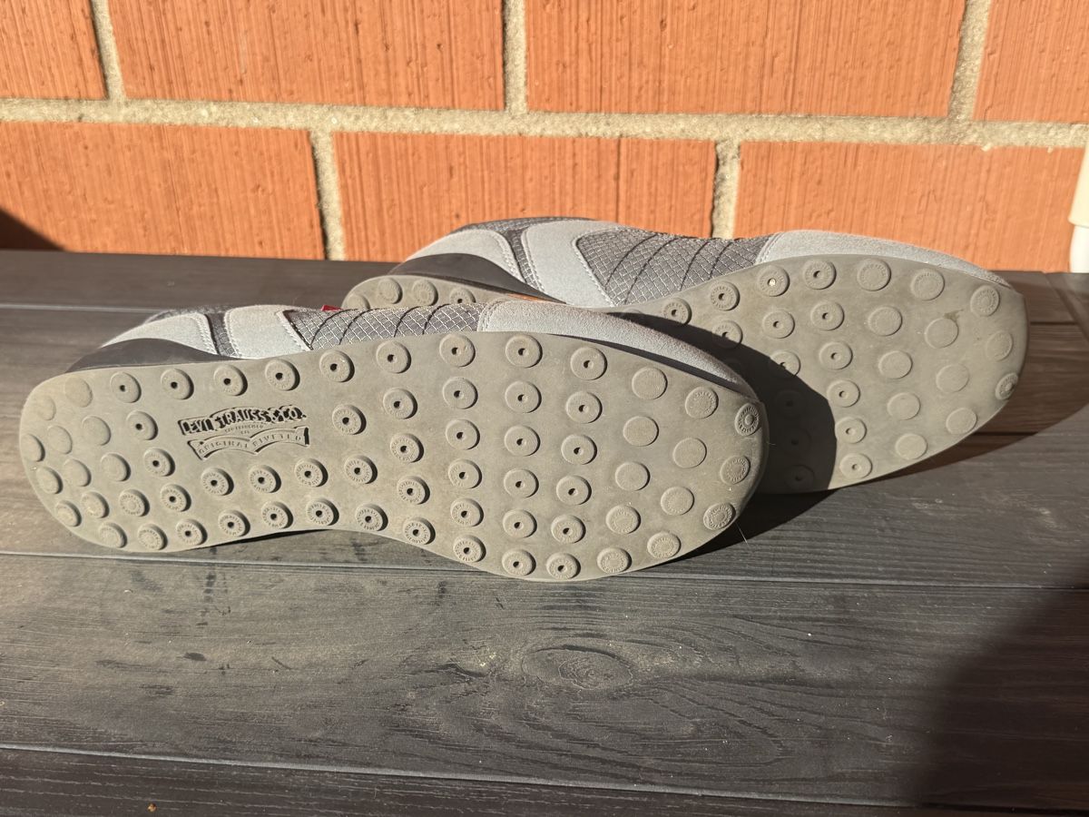Levi's Scarpe da uomo: Scarpe da ginnastica Levis – Usato da Lugano venduto da poi_x9dn 1