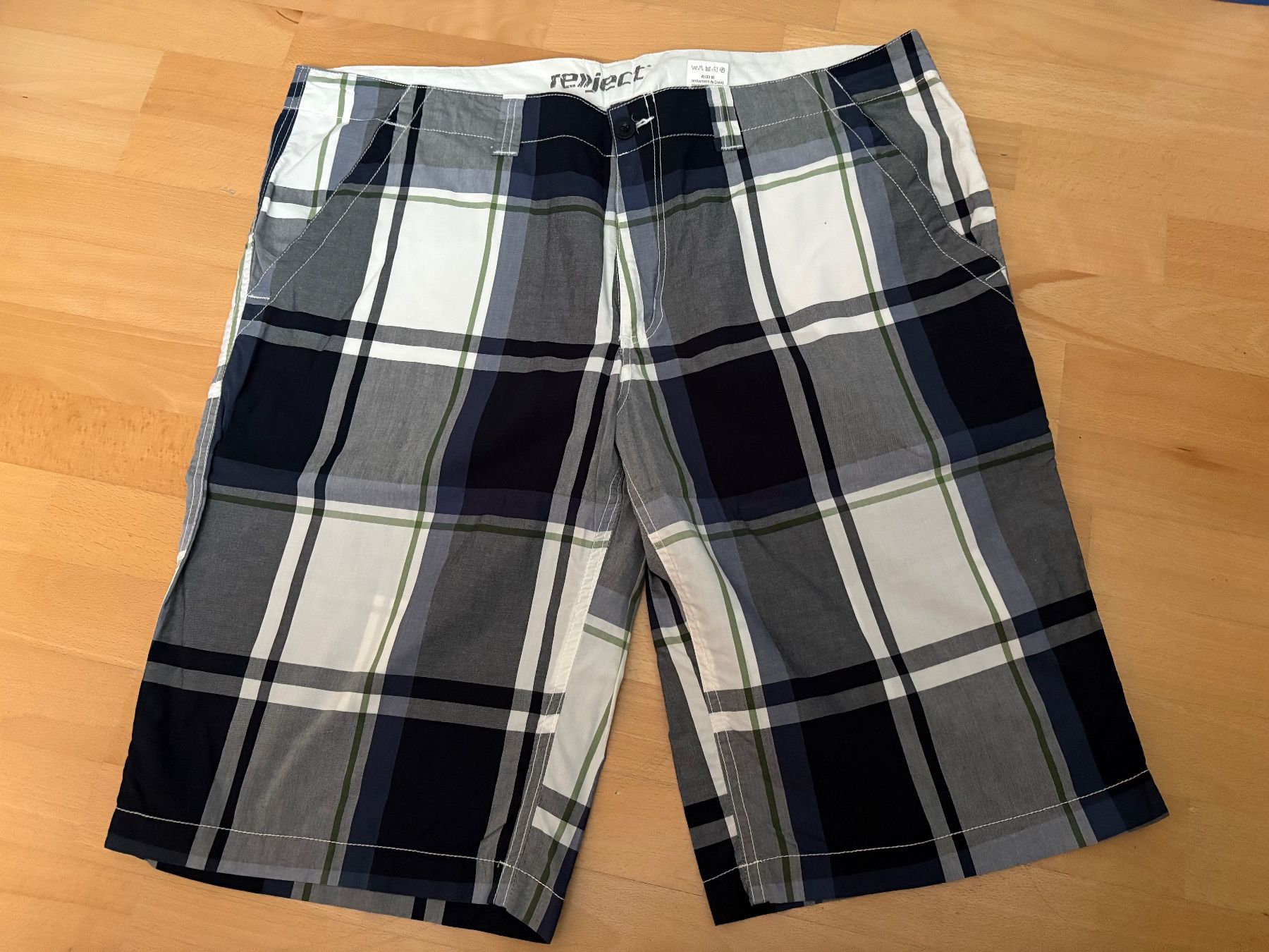 Pantaloni: Shorts - reject - Grösse 38 – Nuovo (secondo la descrizione) da Oberuzwil venduto da Tomsi_9