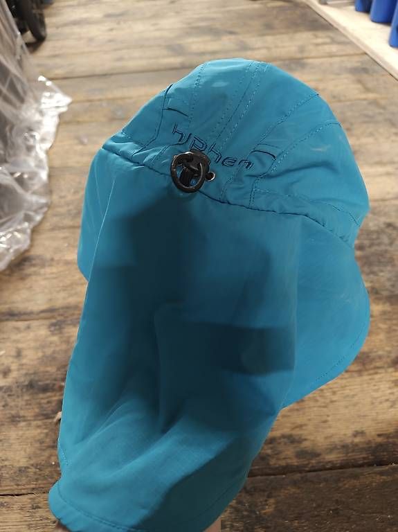 Altro abbigliamento per bambino: Sonnenhut mit Nackenschutz  – Usato da Flawil venduto da minggeli83 1