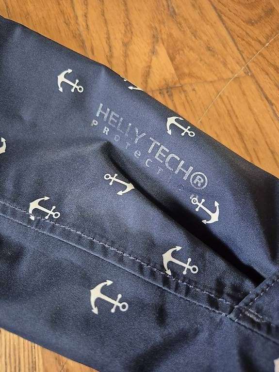 Cappotti: Mantel von Helly Hansen S – Usato da Schliern b. Köniz venduto da elf2011 2