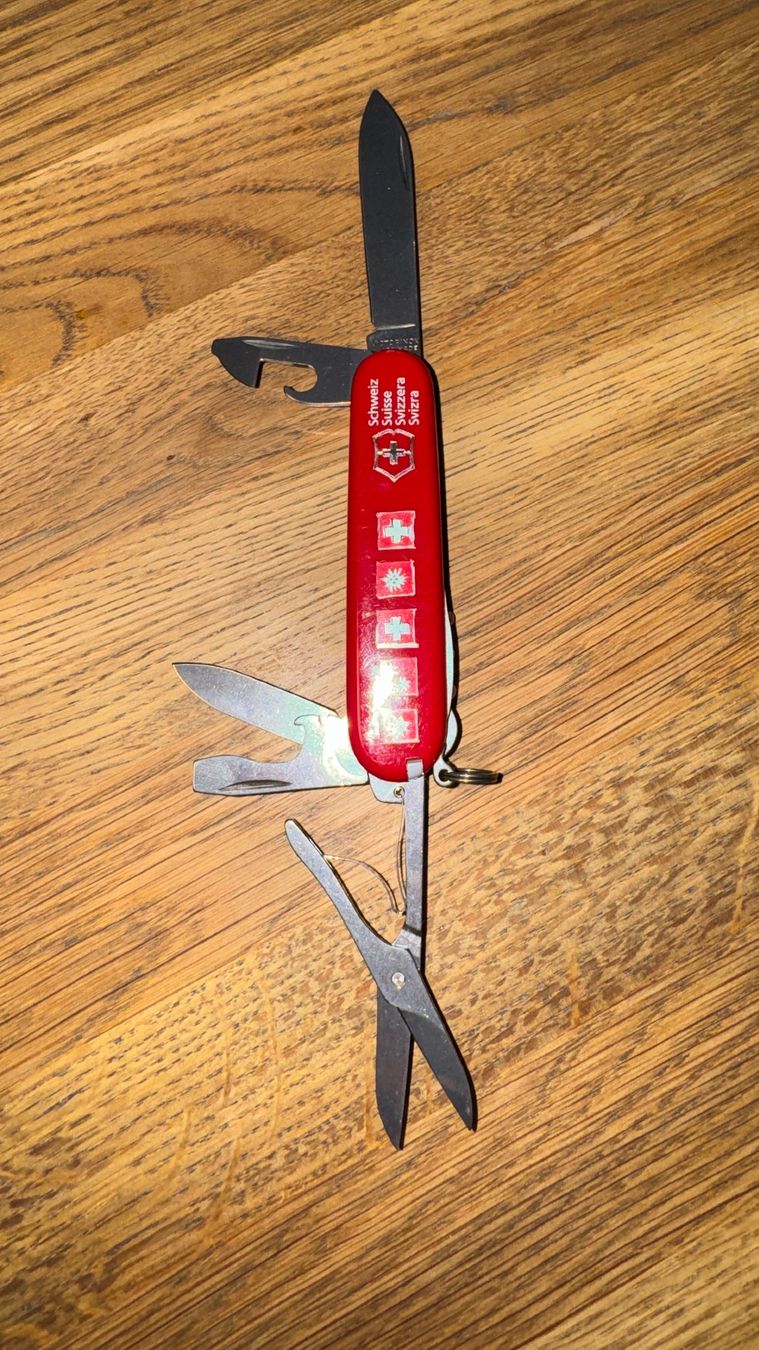 Victorinox Taschenmesser: Victorinox Sackmesser gross Fabrikneu – Neu (gemäss Beschreibung) aus Burgdorf von Catbagger64 1
