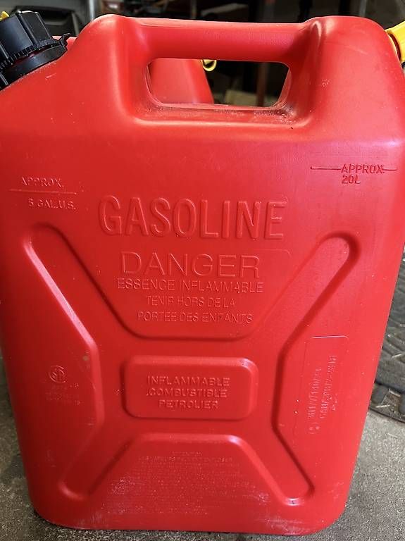 Benzinkanister: Kanister (Diesel) – Gebraucht aus Zürich von flo_y6yc 1