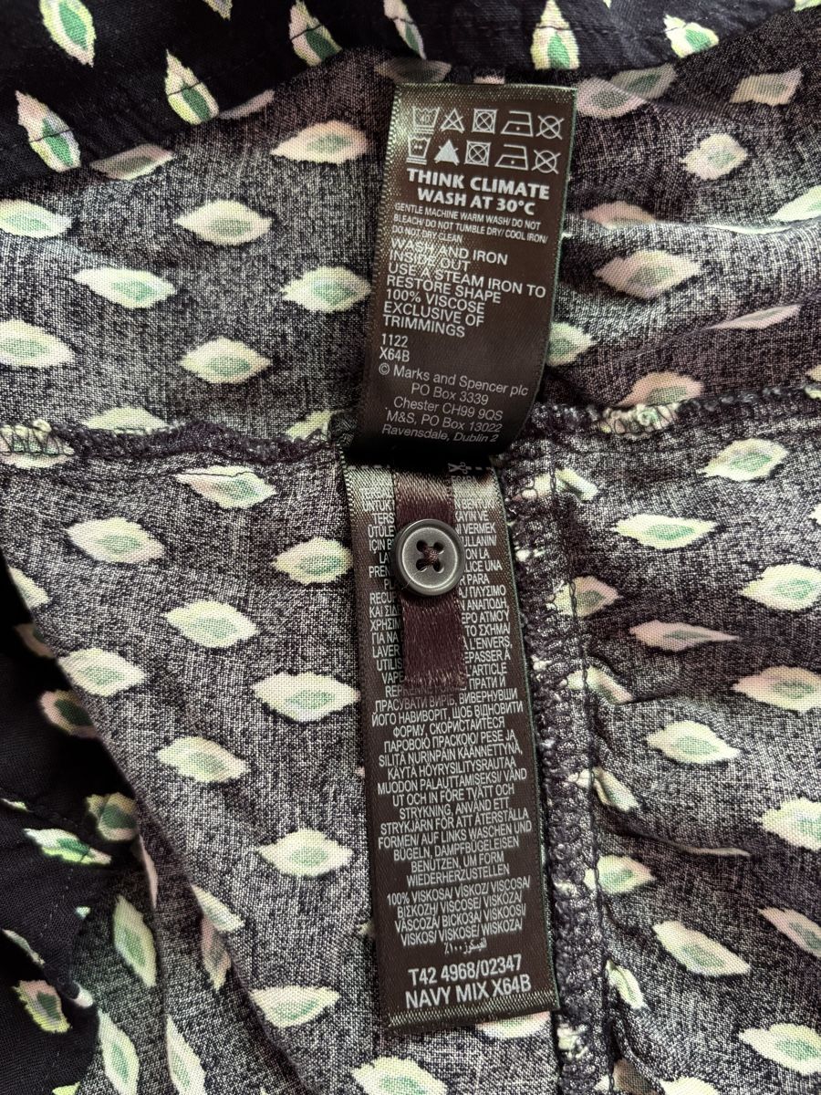 Vestiti: M&S dress, size 38 – Nuovo (secondo la descrizione) da Regensdorf venduto da heg_h8cq 4