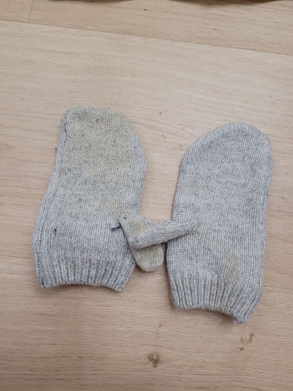 Gants: Handschuhe 6 Monate, 47cm – D'occasion à Lupsingen par sta_wgg5 1