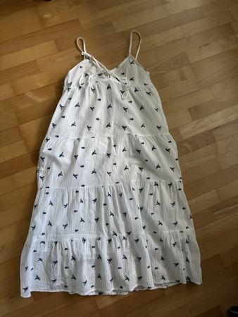 Sommerkleid Stradivarius weiss