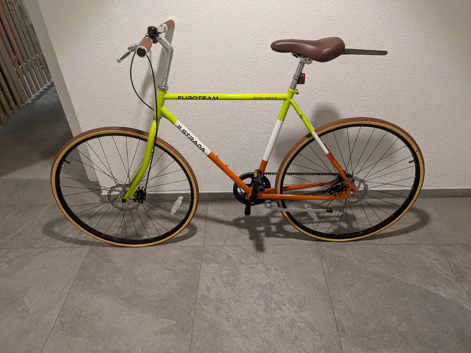 Velos: Singlespeed mit Riemenantrieb: klickpedale gratis dabei – Gebraucht aus St. Erhard von pie_g8dk