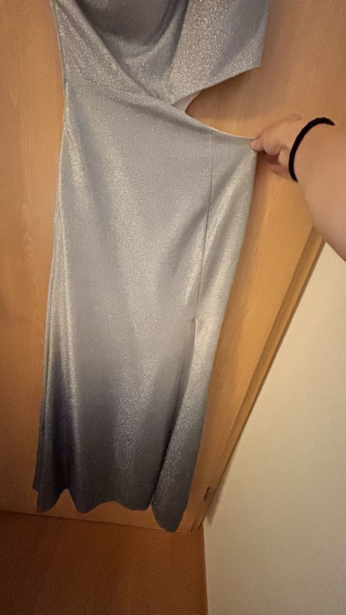 Robes: Glitzer-Ballkleid von Dear Moon – D'occasion à Itingen par gan_q6fn 5