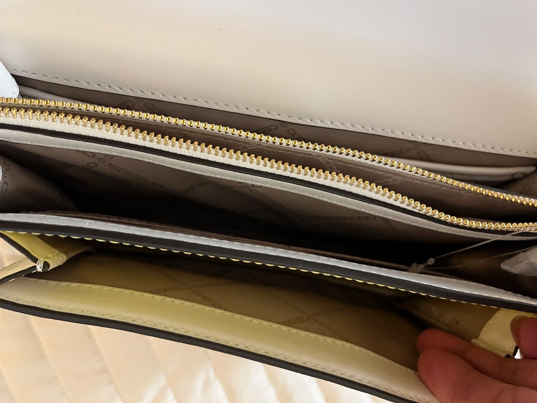 Michael Kors Borse da donna: Michael Kors Leather bag – Nuovo (secondo la descrizione) da Genève venduto da mar_g5r2 4