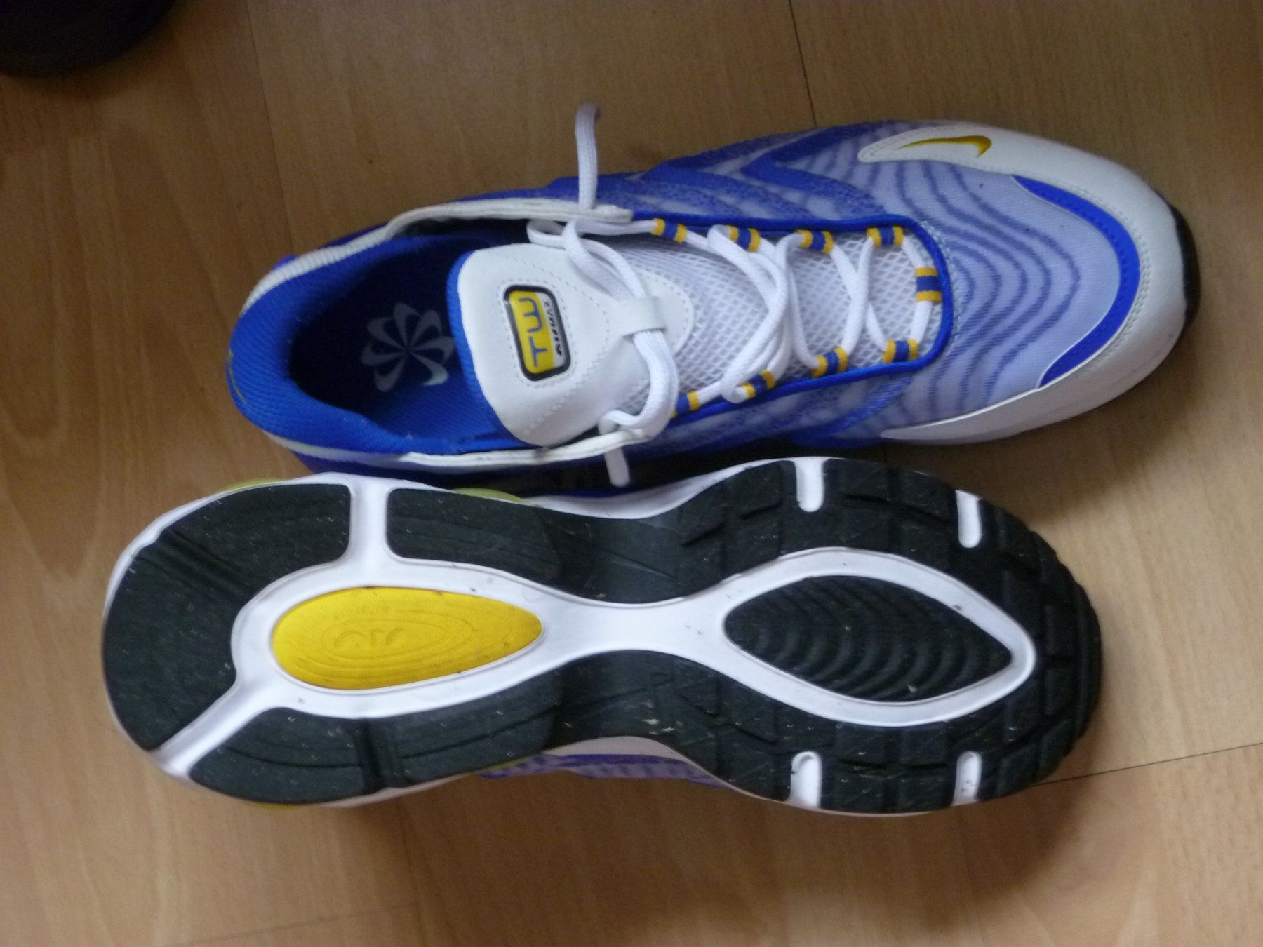Nike Scarpe da uomo: NIKE RUNNING SCHUHE GR. 44.5 – Nuovo (secondo la descrizione) da Safenwil venduto da universum78 1