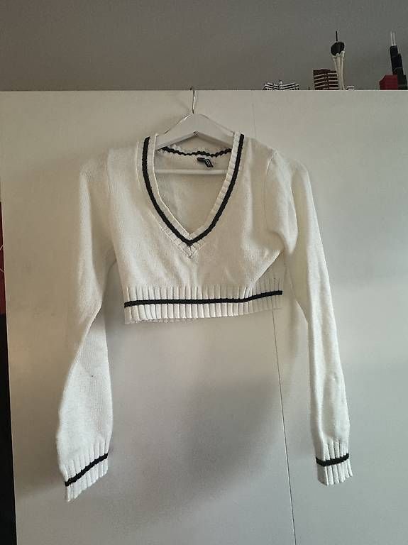 Tops: Crop tops  – Gebraucht aus Hünenberg See von luc_lxp9