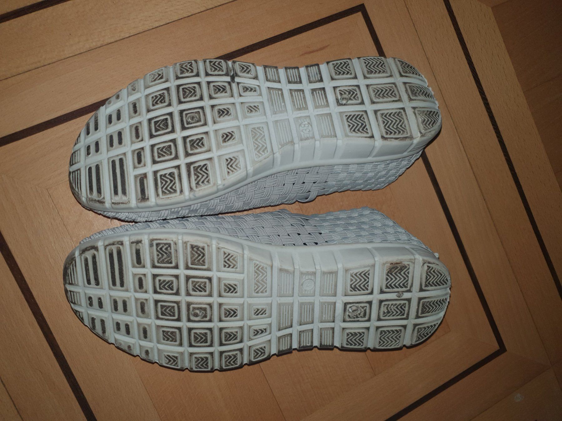 Scarpe da donna: Sandalen – Usato da Moosseedorf venduto da Sonnenschein.. 1