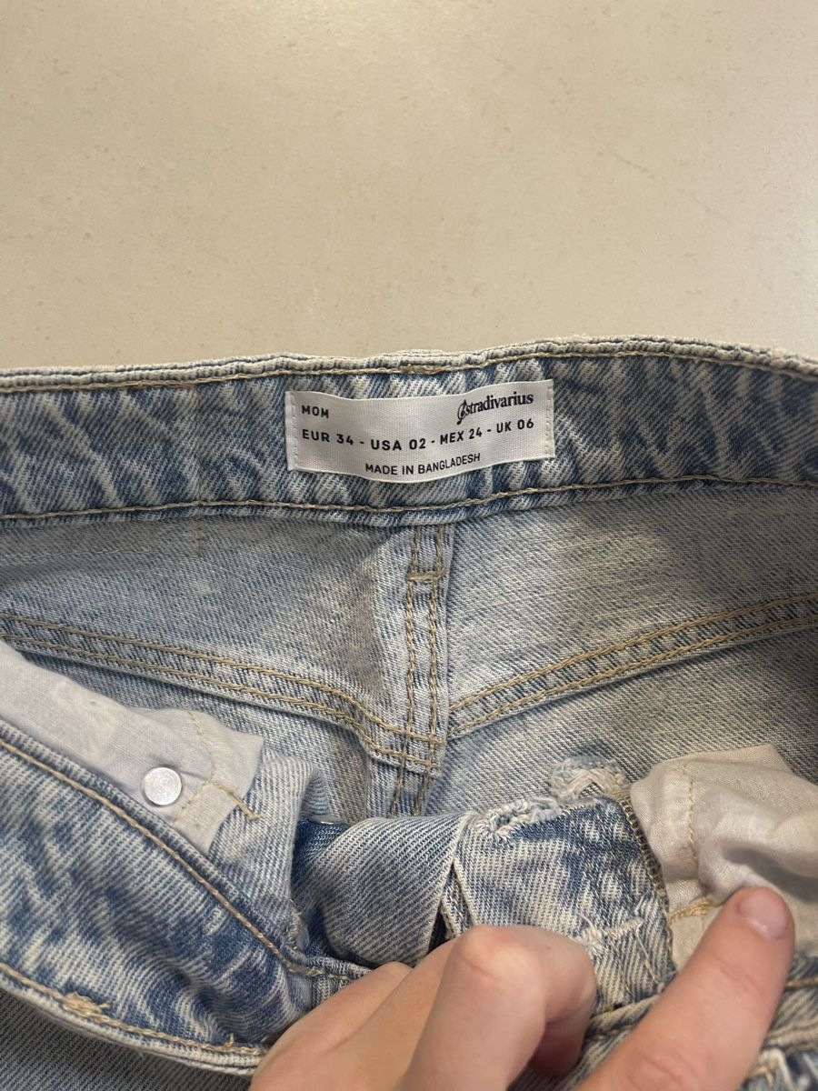Stradivarius Jeans: Stradivarius Jeans, helle Waschung, destroyed, Gr. 34 – Usato da Bassersdorf venduto da Sandy456 4