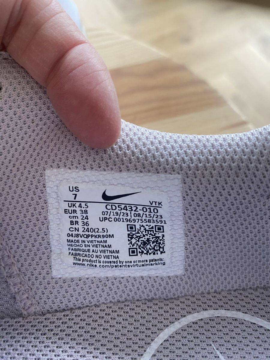 Nike Scarpe da donna: Nike Air Max Excee Pink 38 – Usato da Blauen venduto da Baggi 4