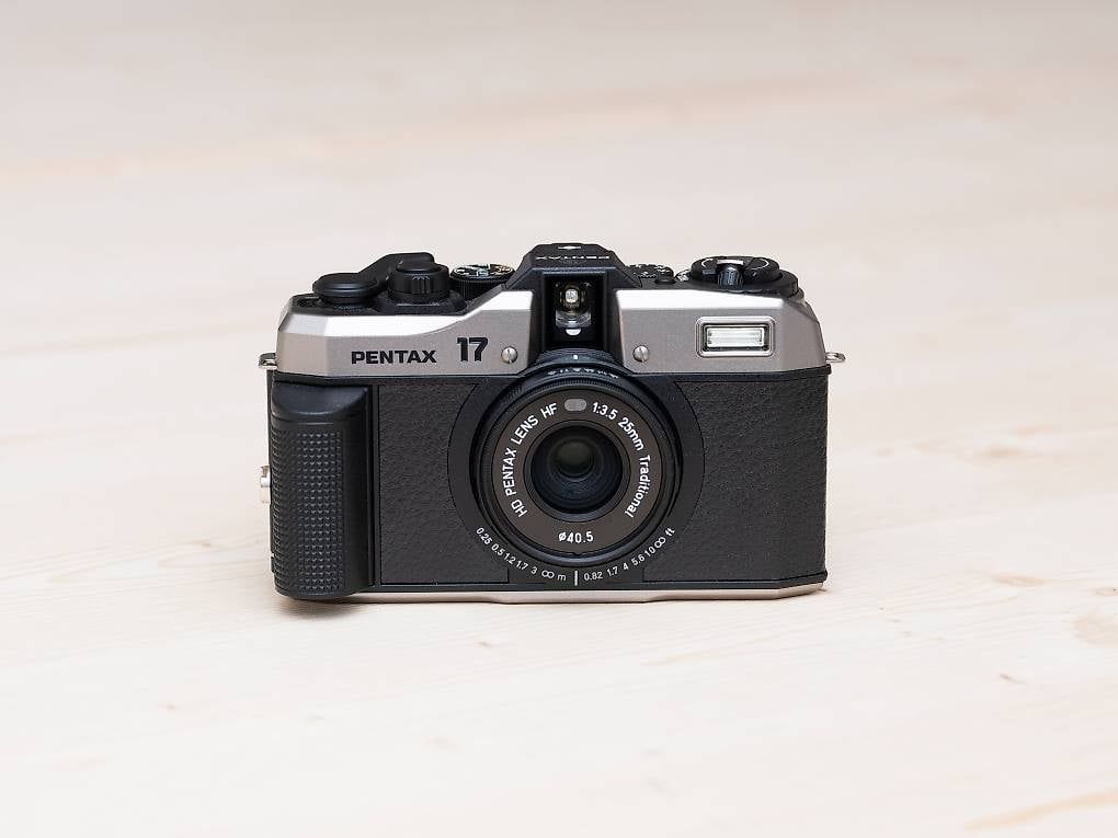 Pentax Fotocamera: PENTAX 17 Halbformat Analogkamera - Neue, ungebrauchte – Nuovo e nell'imballaggio originale da Luzern venduto da DanAr