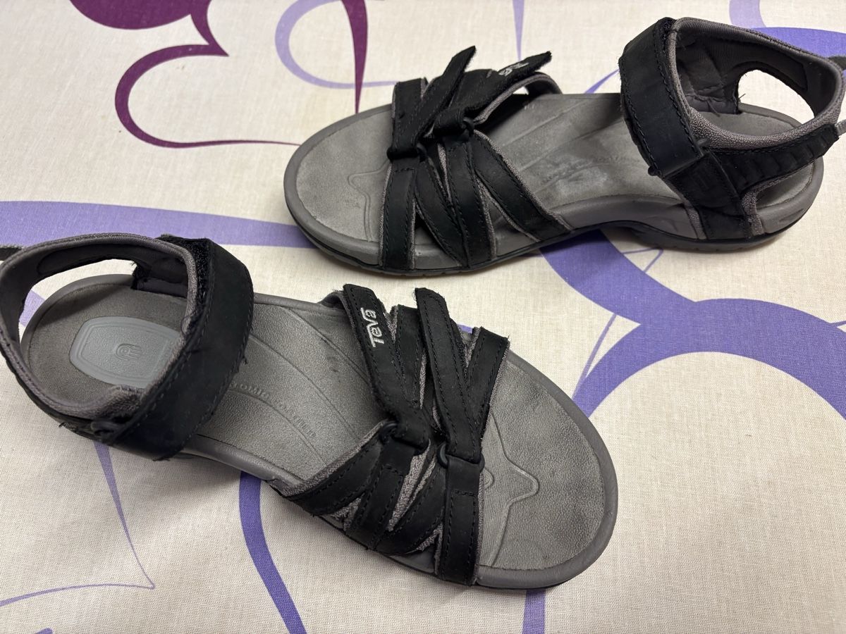 Teva Damenschuhe: Teva Sandalen – Gebraucht aus Zweisimmen von DieDaDo 1