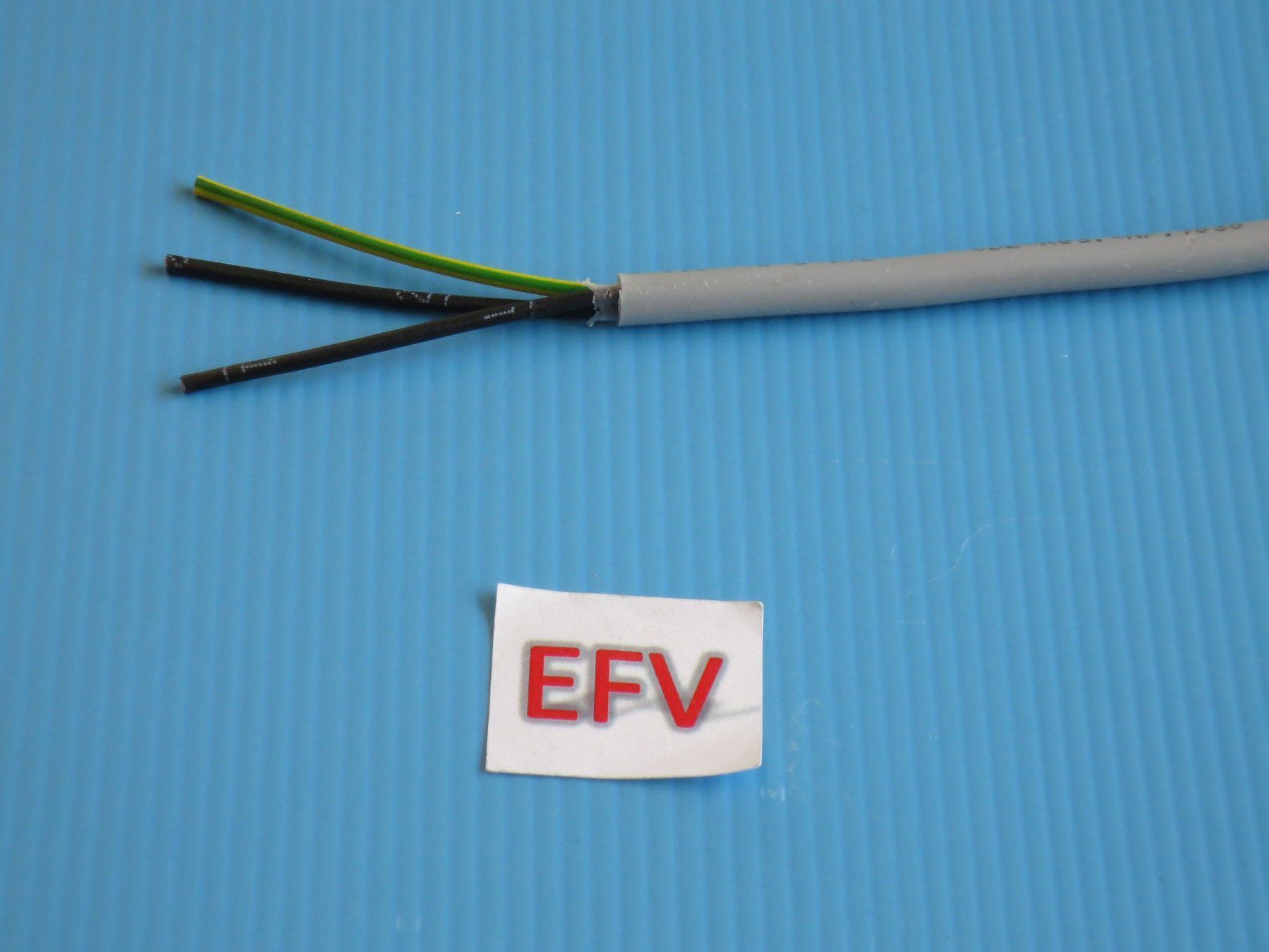 Cavi: Neues PVC Kabel 3x1,5mm2 Flex – Usato da Sulz LU venduto da Elektrofachverkauf 1