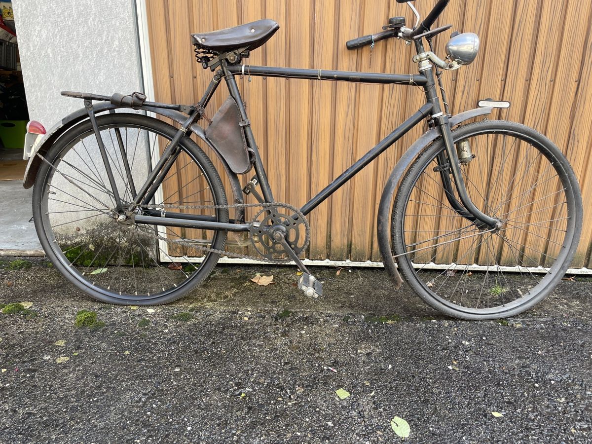 Velos: Militärvelo oder Zivilvelo  – Gebraucht aus Nidau von Weixel