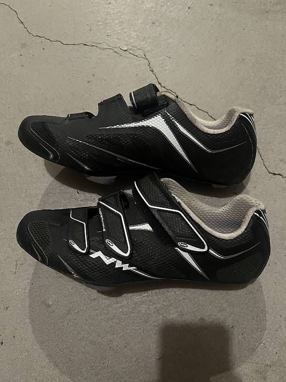 Herrenschuhe: Northwave Veloschuhe Gr. 41.5  – Gebraucht aus Zürich von piruet18