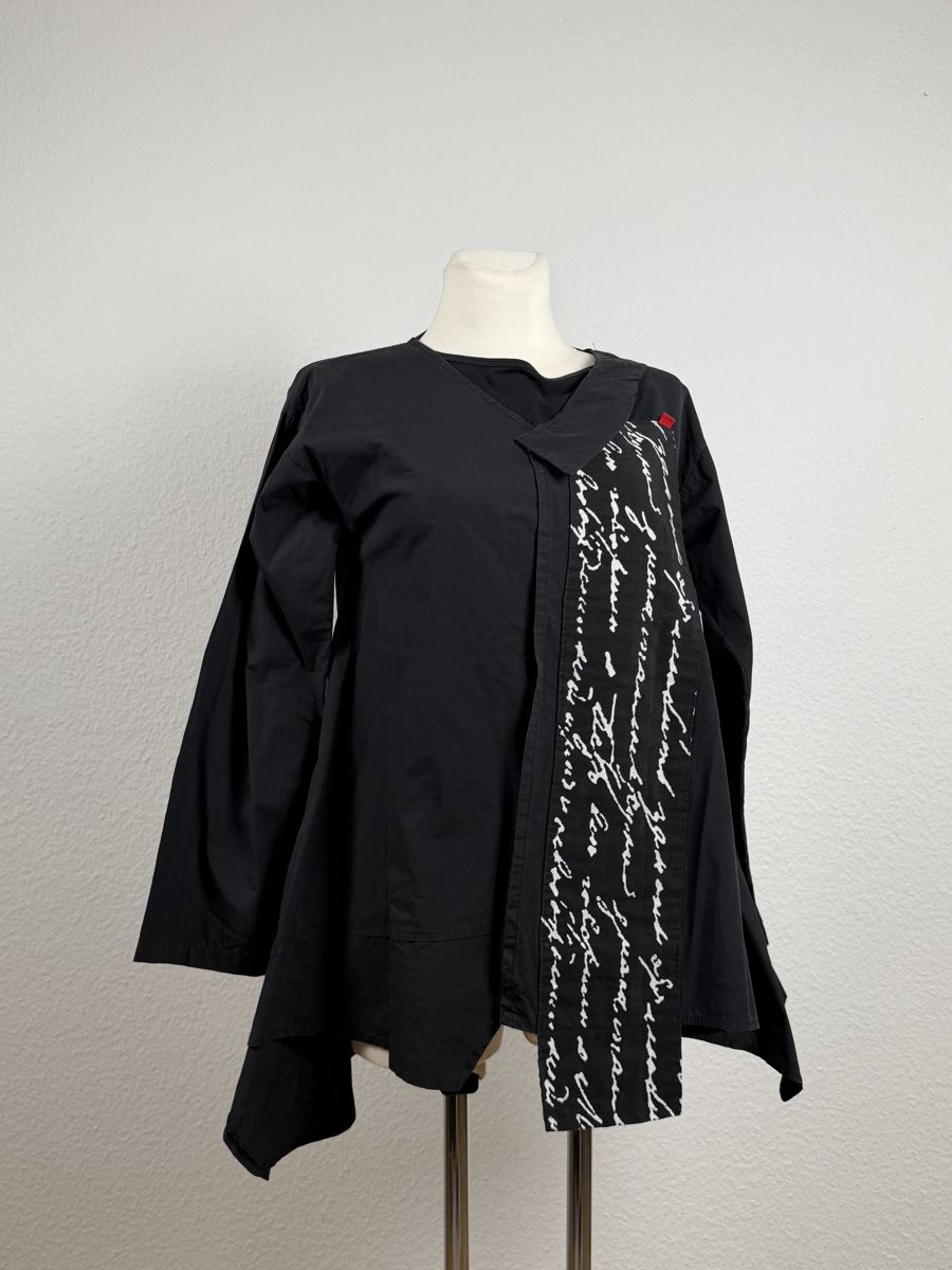 H&M Camicette: Unique H&M Black Shirt Size S Long Sleeve Script Detail – Usato da Knonau venduto da Grapesvintage 2