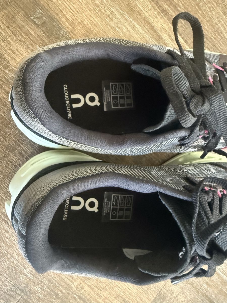 On Scarpe da donna: Laufschuhe On Running CloudEclipse Gr. 38.5 Neuwertig – Nuovo (secondo la descrizione) da Lachen SZ venduto da zsucard 3