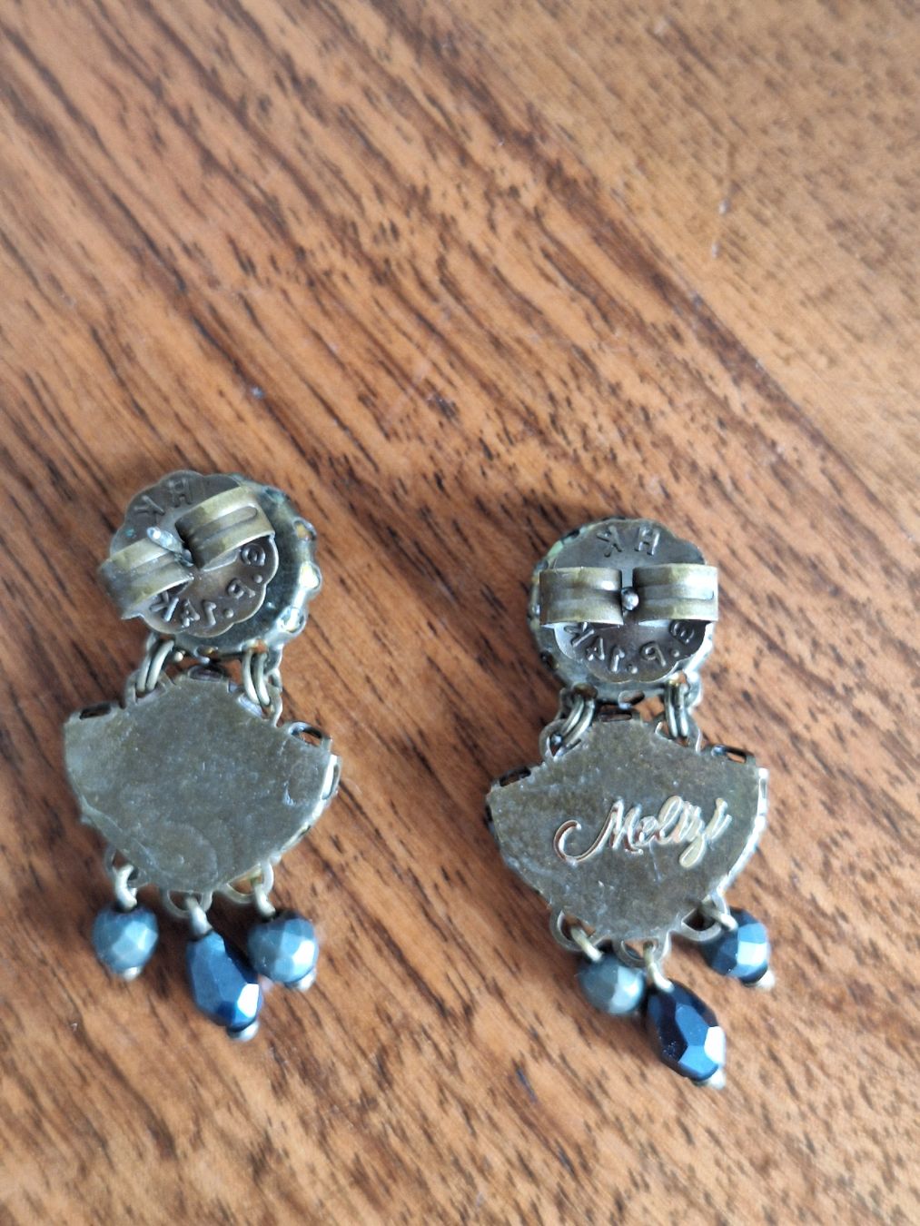 Boucles d'oreille: Ohrringe mit Leo-Muster und Perlen – D'occasion à Luzern par j.p 3