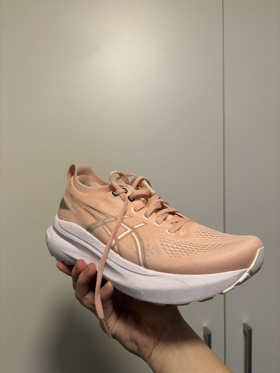 Asics Chaussures femmes: Asics gel kayano 38 – D'occasion à Bern par Schris08 2