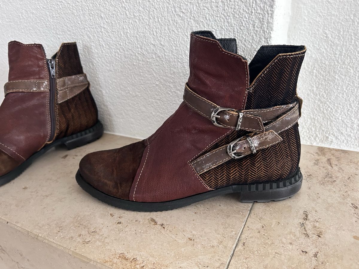 Scarpe da donna: 1 Paar Stiefeletten – Usato da Möhlin venduto da minicabrio 3