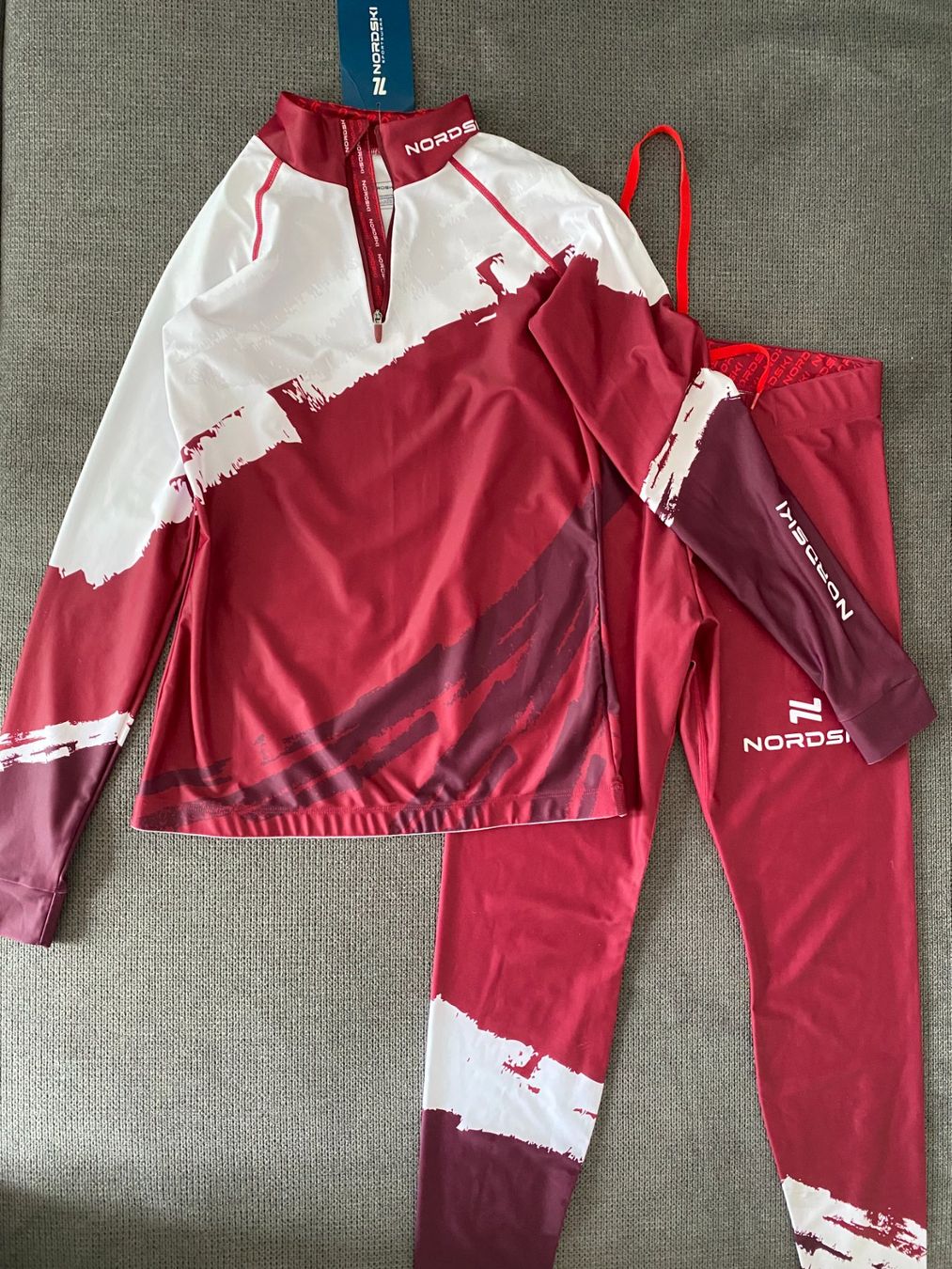 Completi: Trainingsanzug, neu – Usato da St. Gallen venduto da art_pn78