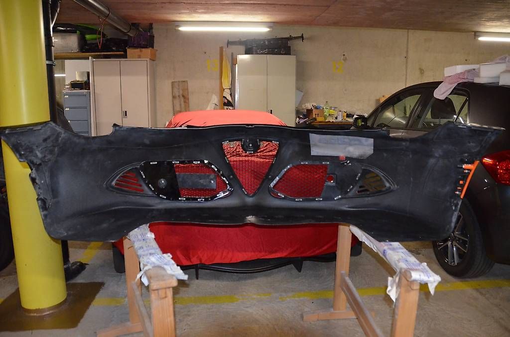 Tutti pezzi di ricambio auto: Pare-choc AV Alfa Romeo 4C  – Usato da Prilly venduto da rit_m7xw 3