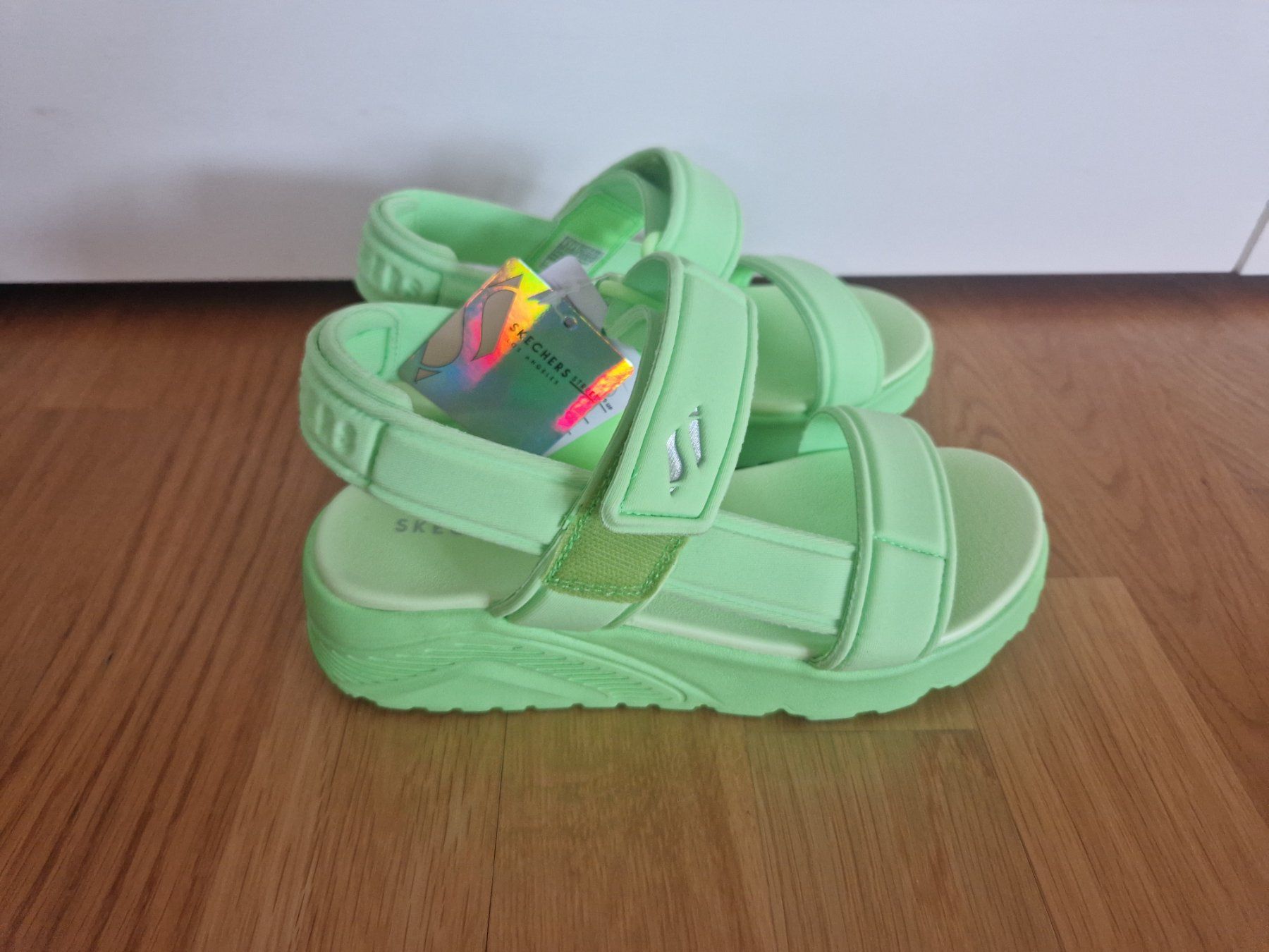 Skechers Schuhe für Mädchen: Neu Skechers Sandalen, Gr. 35 – Neu (gemäss Beschreibung) aus Buchs Sg von Valedi 3