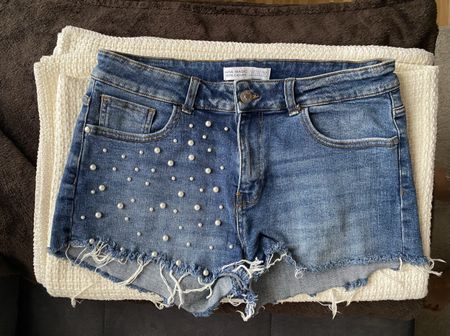 Hotpants Jeans mit Perlen Gr. 38 ZARA