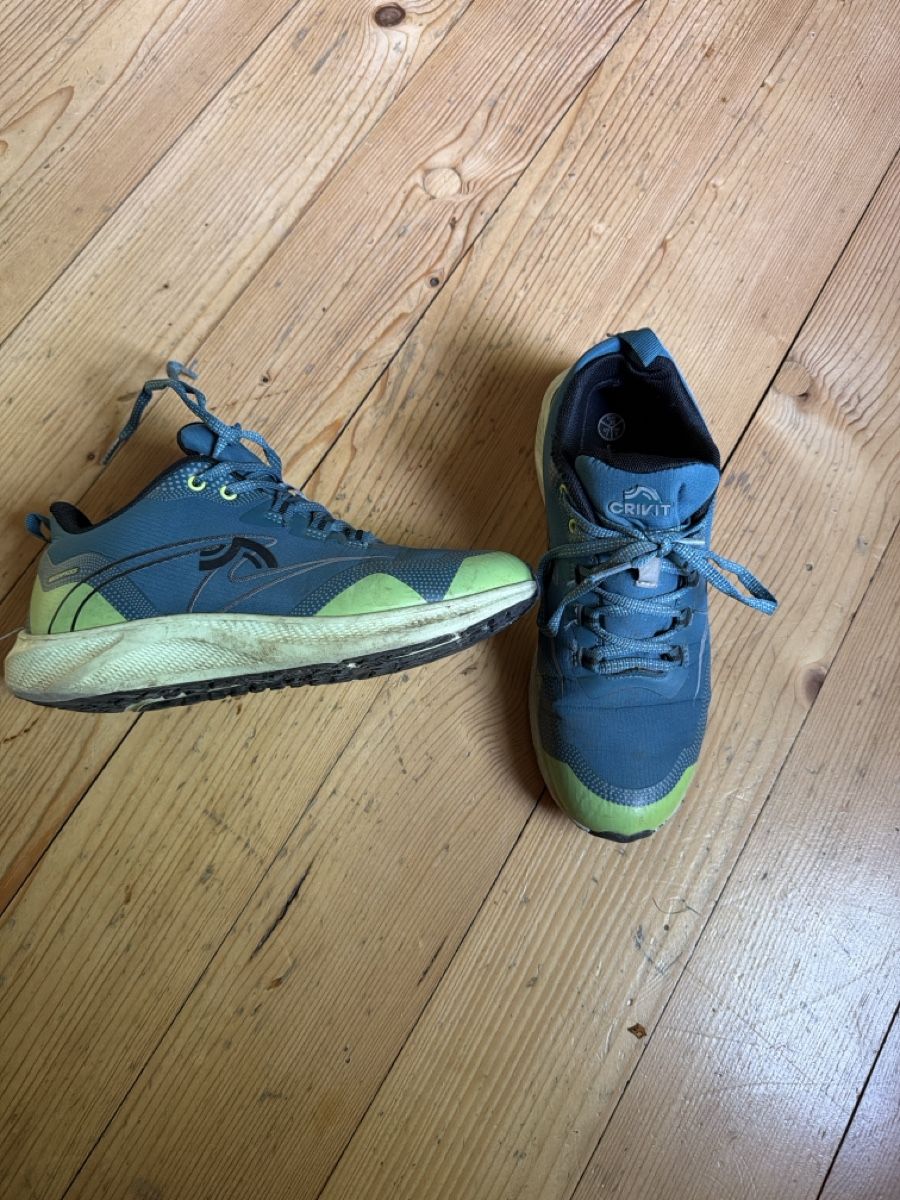 Chaussures hommes: Wasserfeste Crivit Sneakers 38 – D'occasion à Nänikon par broug