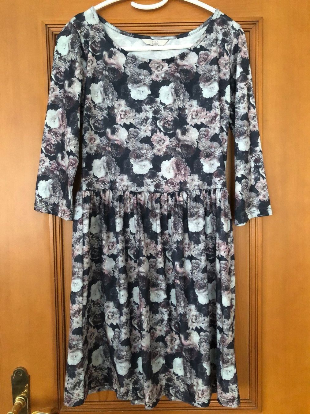 C&A Kleider: Schönes Kleid von Clockhouse Gr. M – Gebraucht aus Gossau SG von Gusho