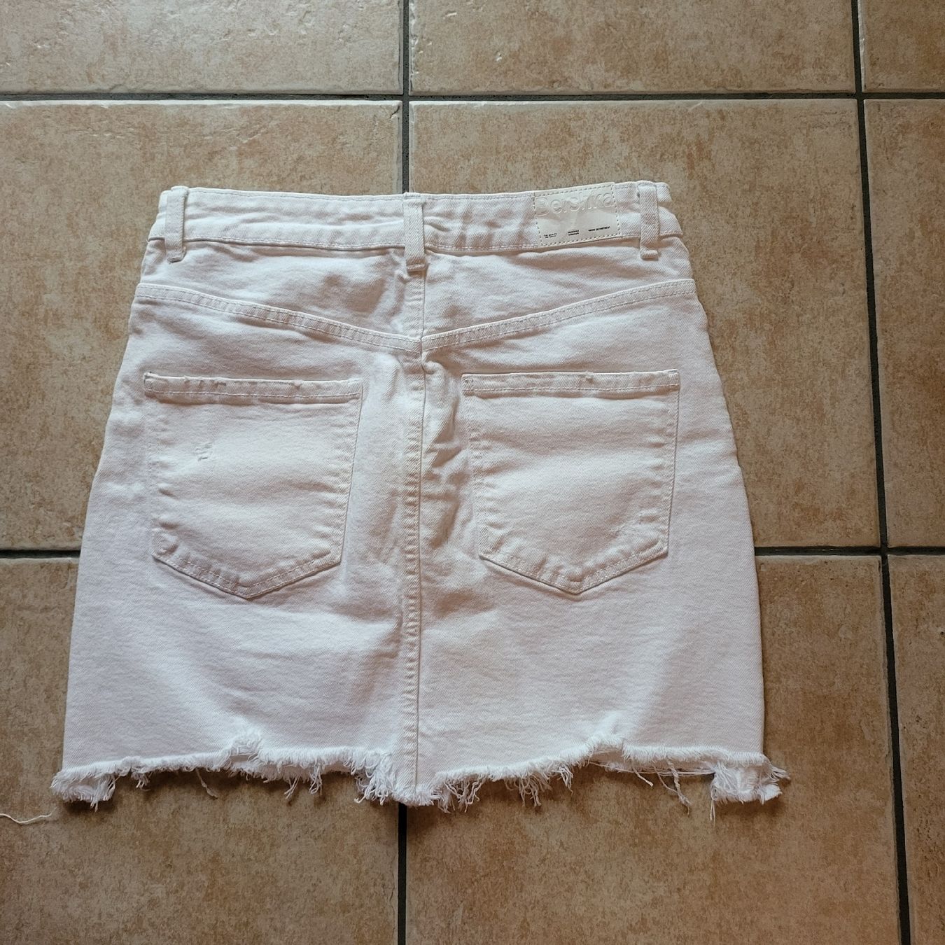 Bershka Gonne: Jupe en jeans BERSHKA – Nuovo (secondo la descrizione) da Sion venduto da Oonathoo 1