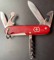 Älteres Victoria-Victorinox Officiermesser, rot,mit Bügel