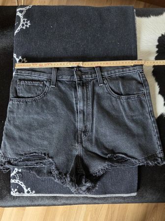 2 Paar Levis Shorts, high waisted mom shorts