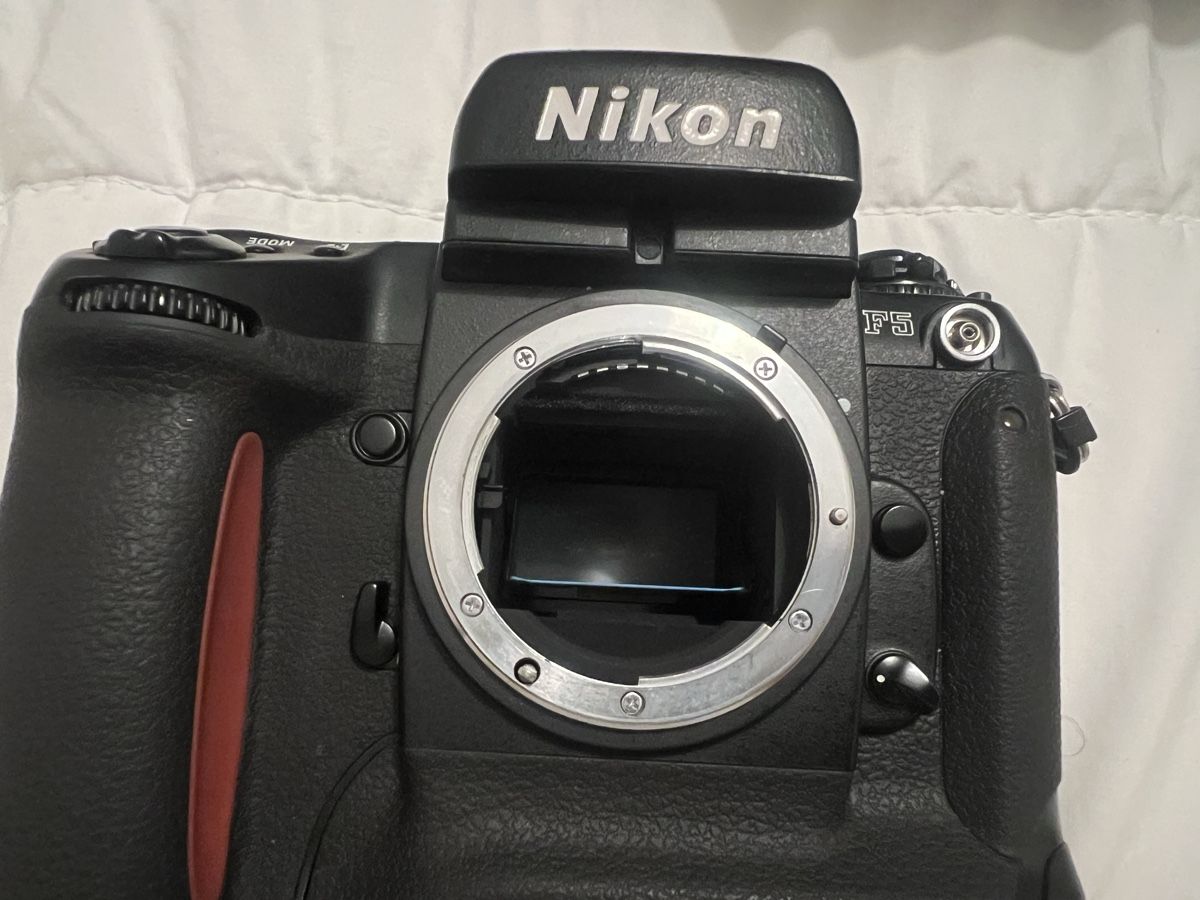 Nikon Fotocamera: Nikon F5 – Usato da Zürich venduto da jao_2bx7 1