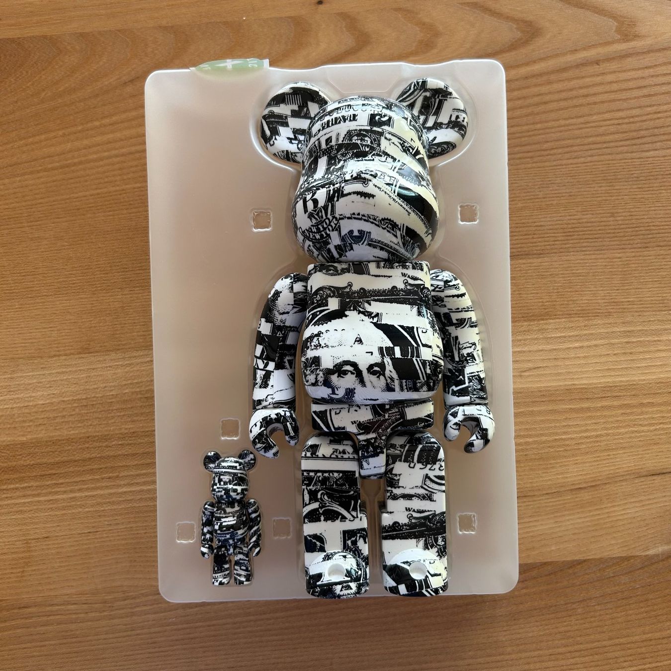 Statuette: Bearbrick Kosuke Kawamura 100% & 400% – Usato da Fehraltorf venduto da leonlohrer 6