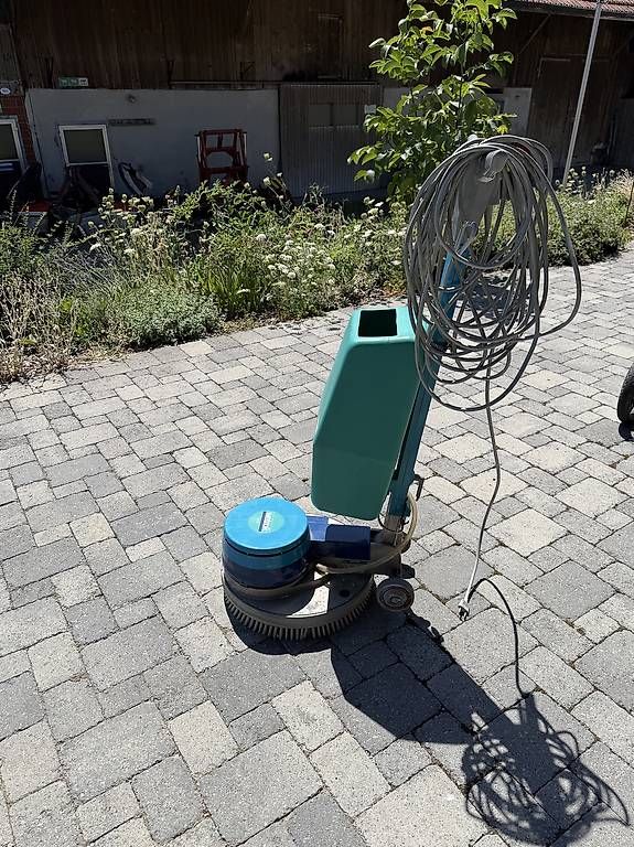 Wetrok Alle Maschinen: Wetrok Servomat 415E Bodenputzmaschine – Gebraucht aus Kloten von menkeller
