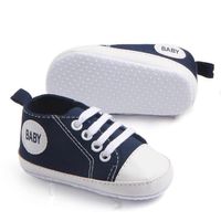Mode  Kinderschuhe Neugeborene in dunkelgrün