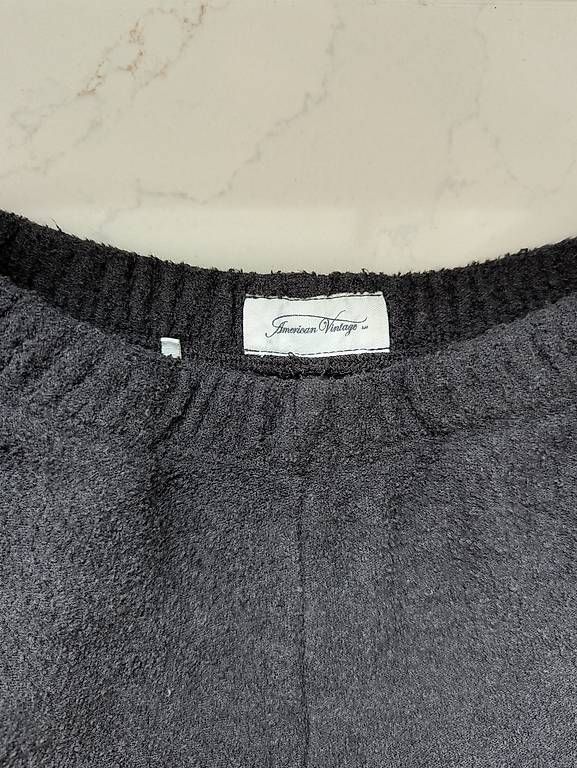 Pantaloni: AMERICAN VINTAGE Hose grau – Usato da Seuzach venduto da louisa. 1