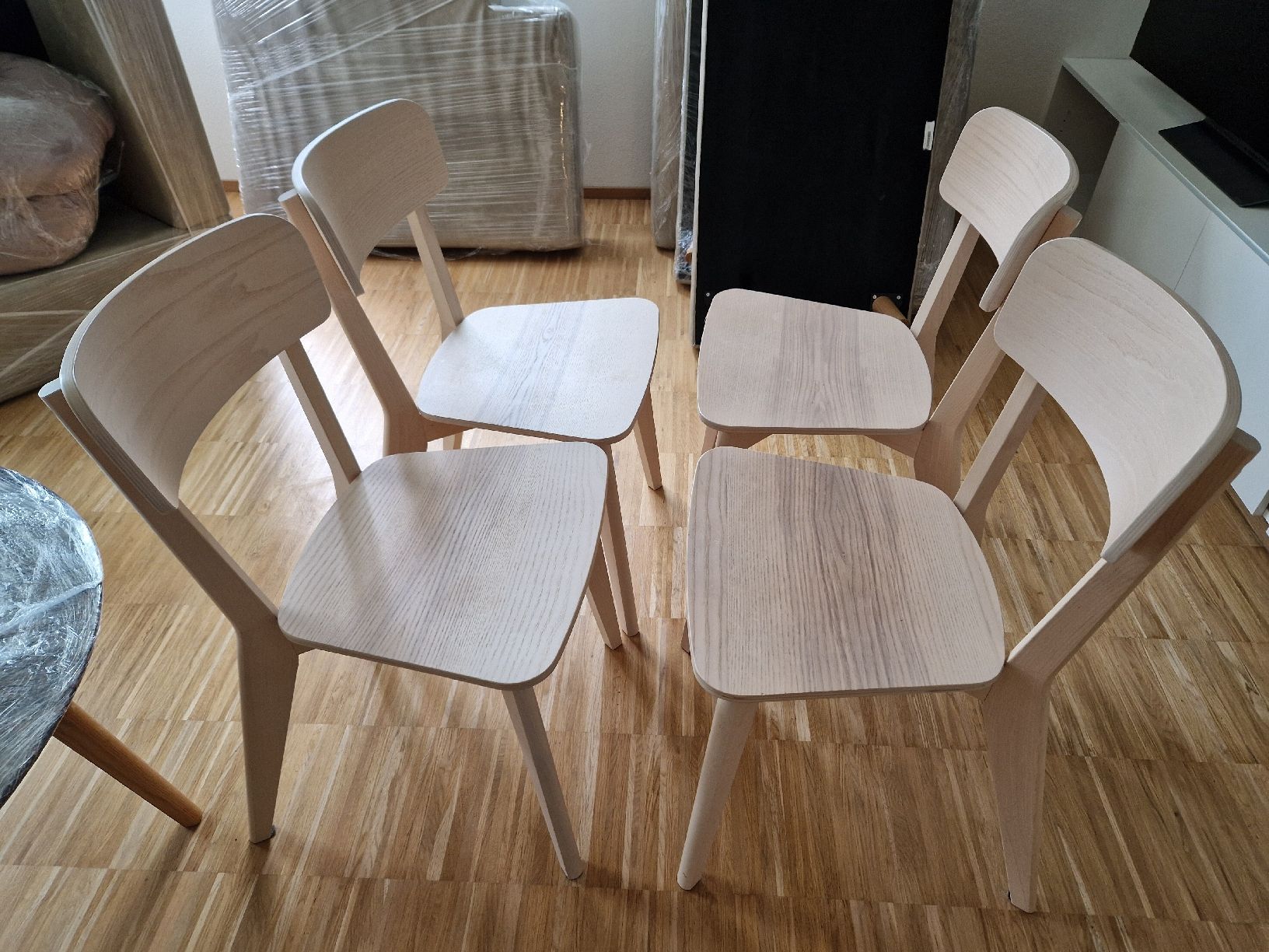 Stühle: 4 Esszimmerstühle Holz – Neu (gemäss Beschreibung) aus Zürich von zvr_8cw6 6