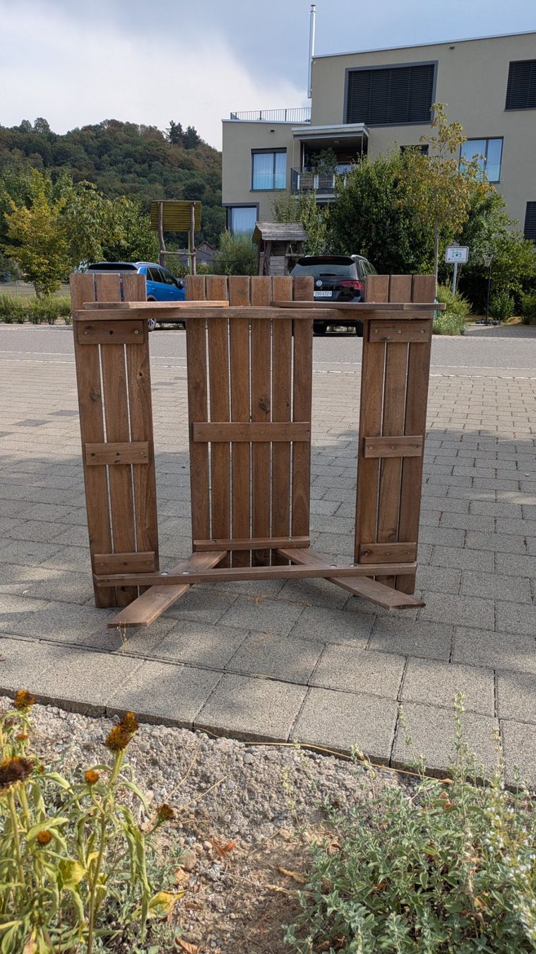 Tische: Kinder Gartentisch mit Bank Holz - Picknicktisch – Gebraucht aus Staufen von Fleby84 2