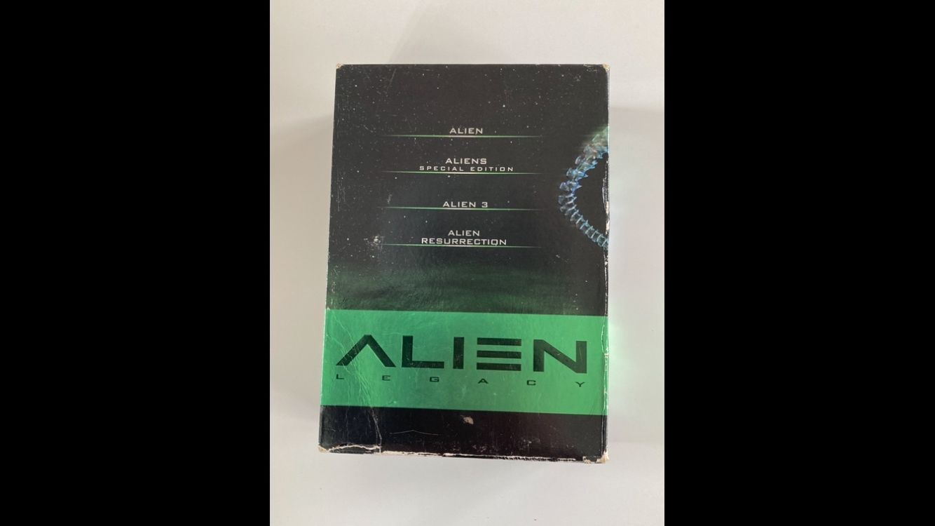 Tutti i DVDs: Coffret DVD "Alien Legacy" 20ème Anniversaire - DVD – Usato da Bassecourt venduto da CALUMET-X 1
