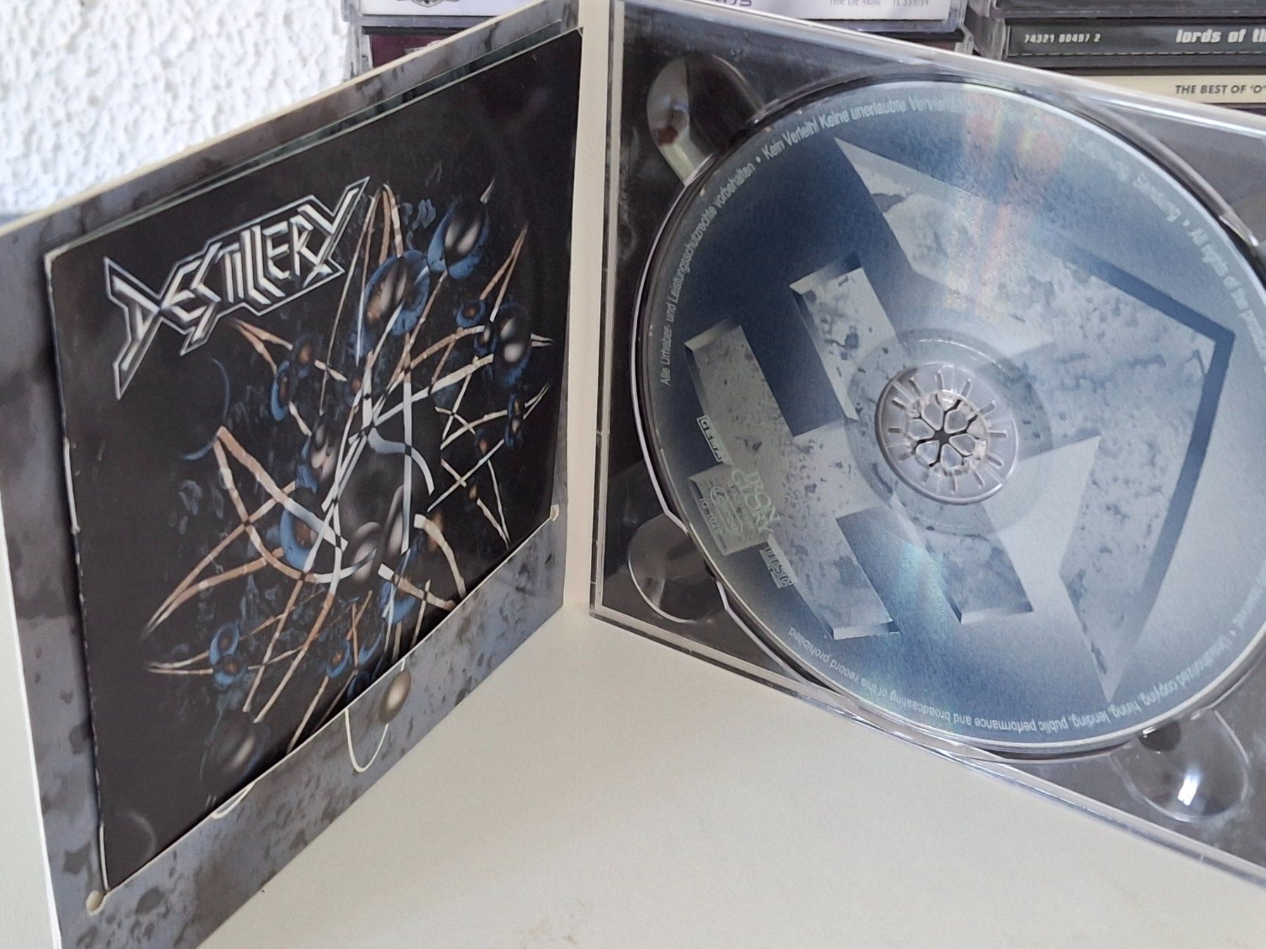 CD: CD Distillery - Ferrum   Heavy-Metal DE 2002 – Usato da Aarberg venduto da Jackup1 2